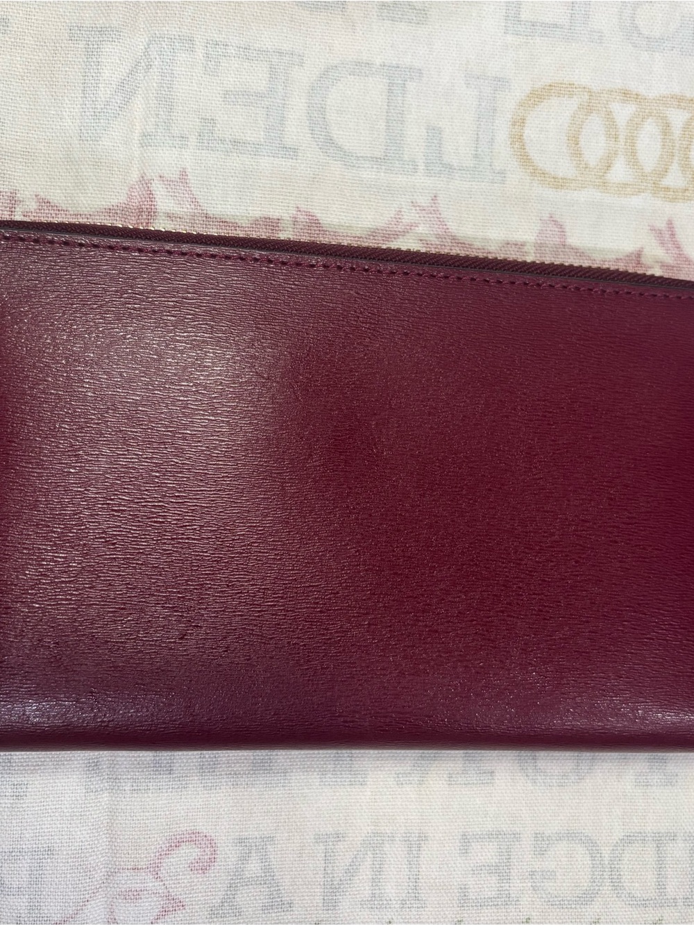 Tory Burch Burgandy Leather Continental Wallet with Gold Logo - Picture 2 of 7
